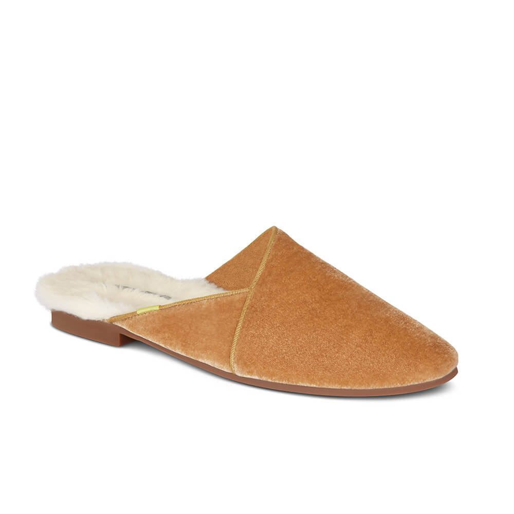 Luvons luxury slippers in Camel - right shoe angled view